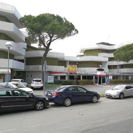 Condominio Moschettieri Monolocale Bibione Exterior foto