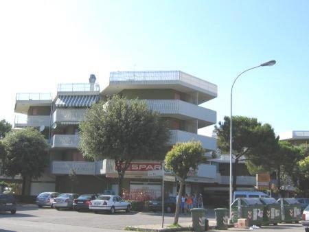 Condominio Moschettieri Monolocale Bibione Exterior foto